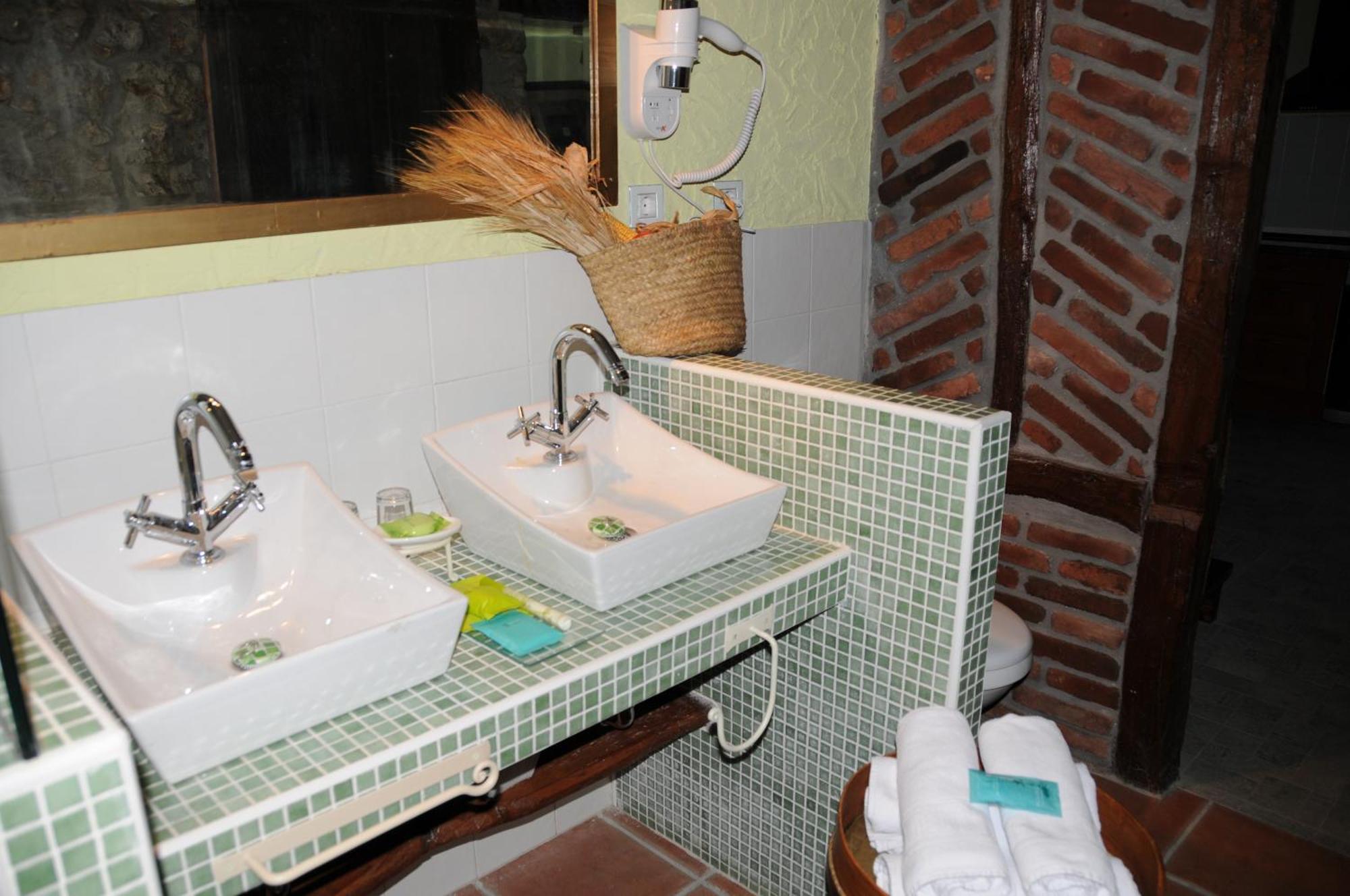 Casas Rurales Entre Babia Y La Luna Villafeliz Eksteriør billede